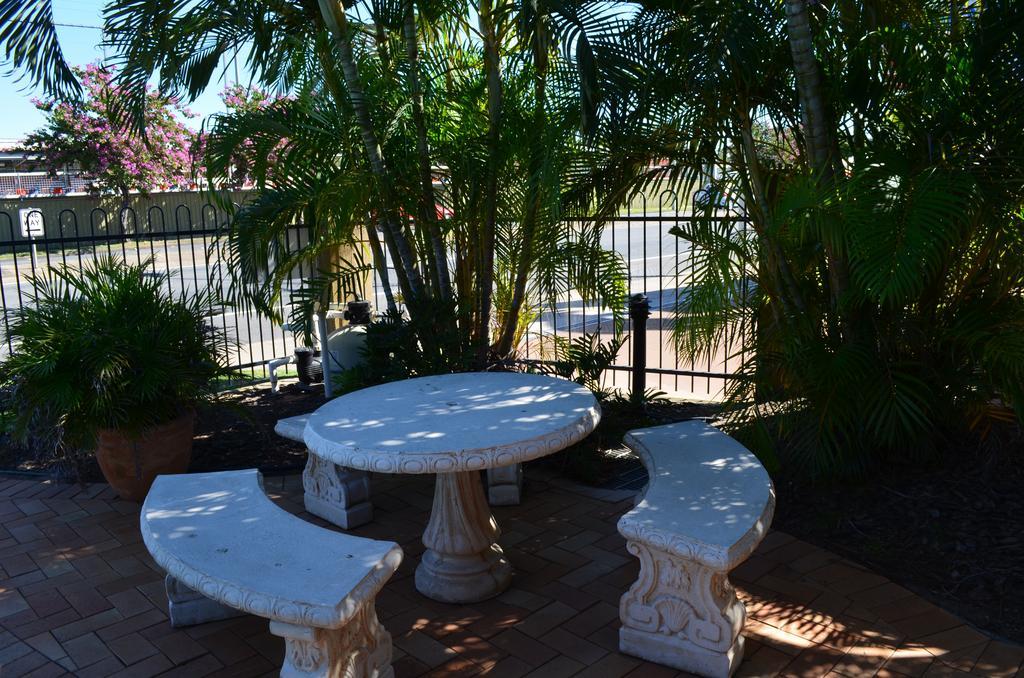 Rockhampton Palms Motor Inn Exterior foto